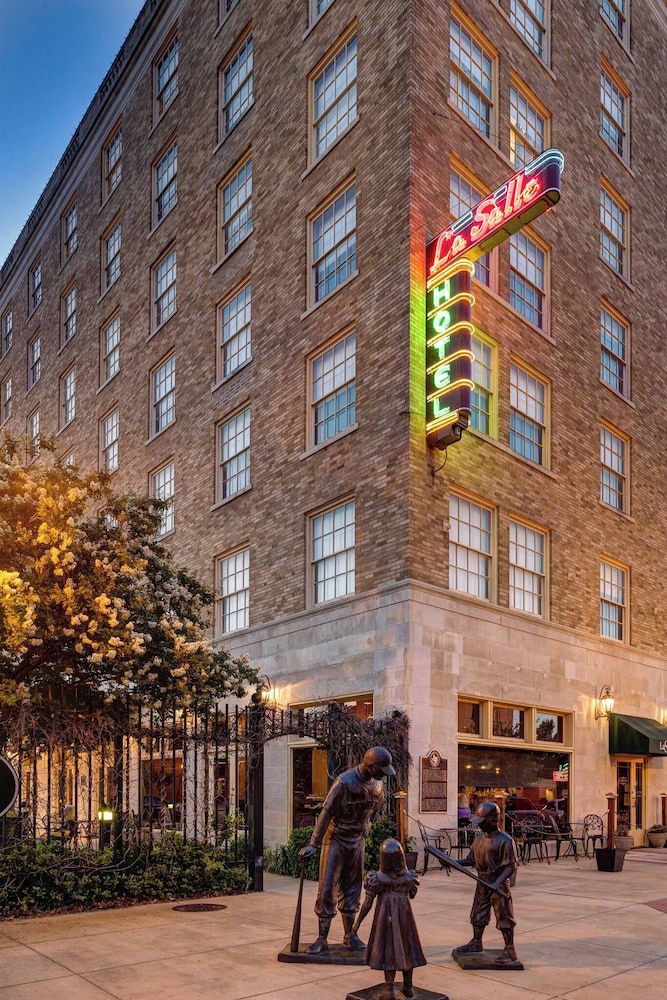 LaSalle Boutique Hotel 34/39