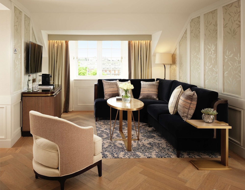 The Biltmore Mayfair 18/33