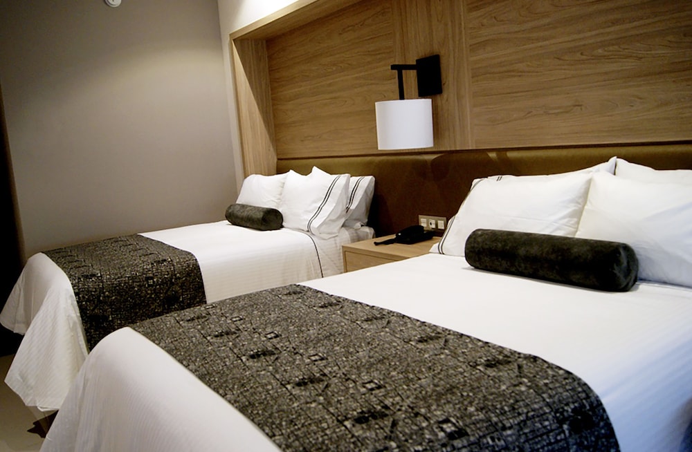Hotel Real Maestranza 30/69