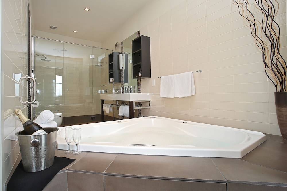 Kelvin Hotel 18/32
