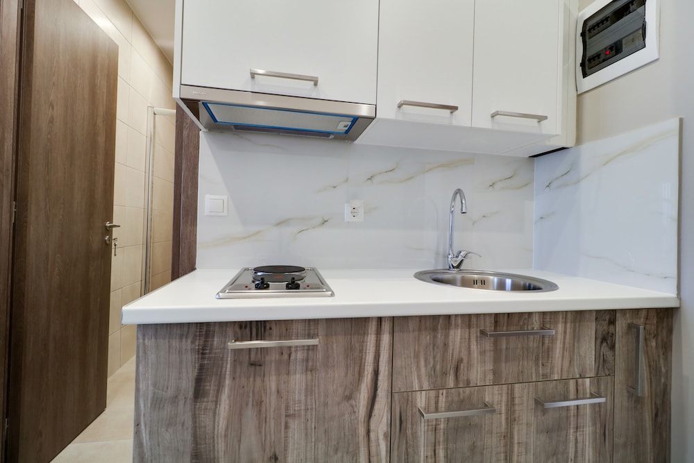 Athens Comfort Suites and Apartments 27/34