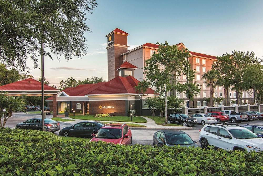 La Quinta Inn Suites By Wyndham Orlando Ucf 1/45