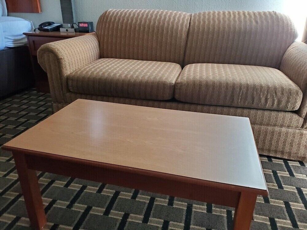 Motel6 Hastings, NE 35/50