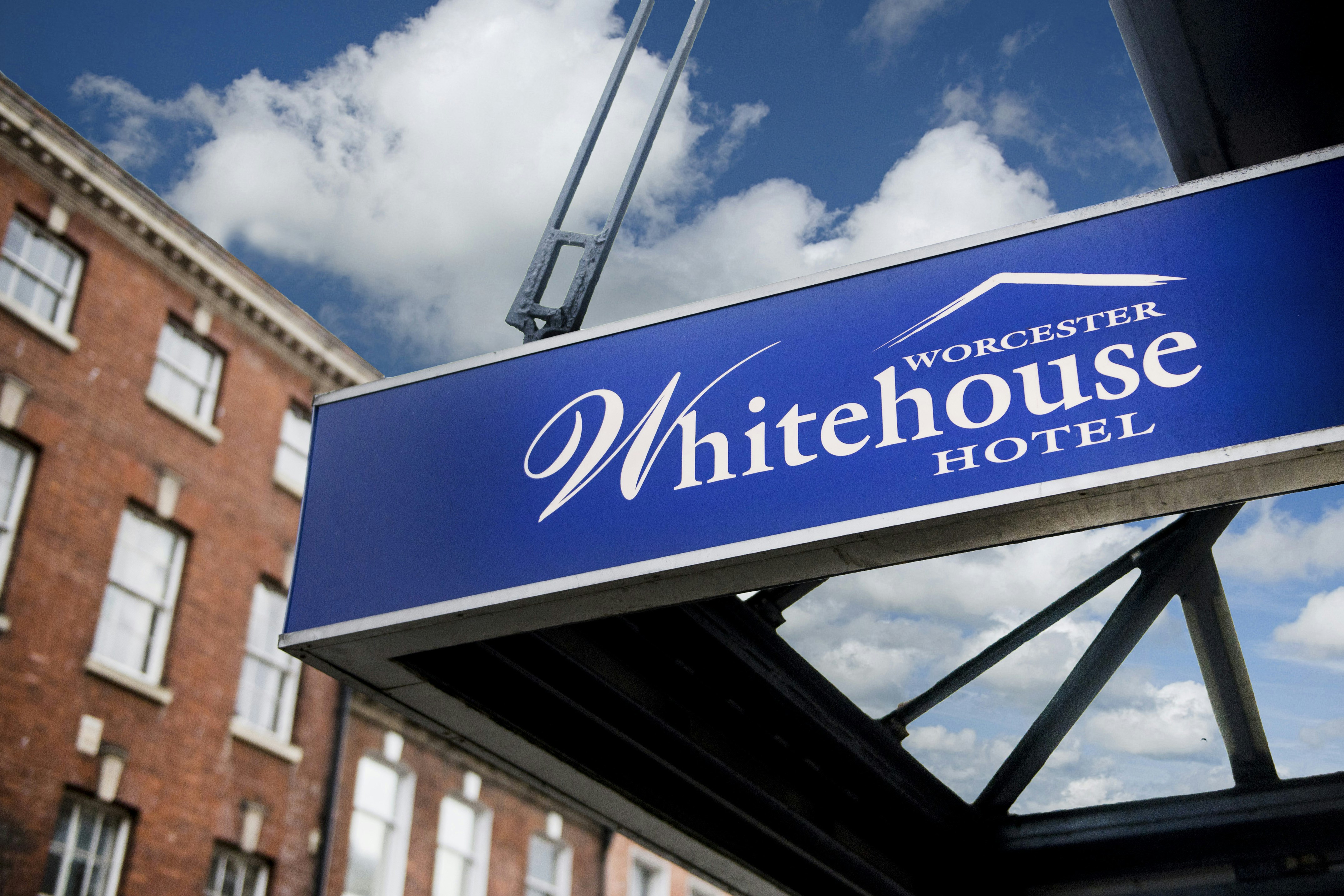 The Worcester Whitehouse 4/32