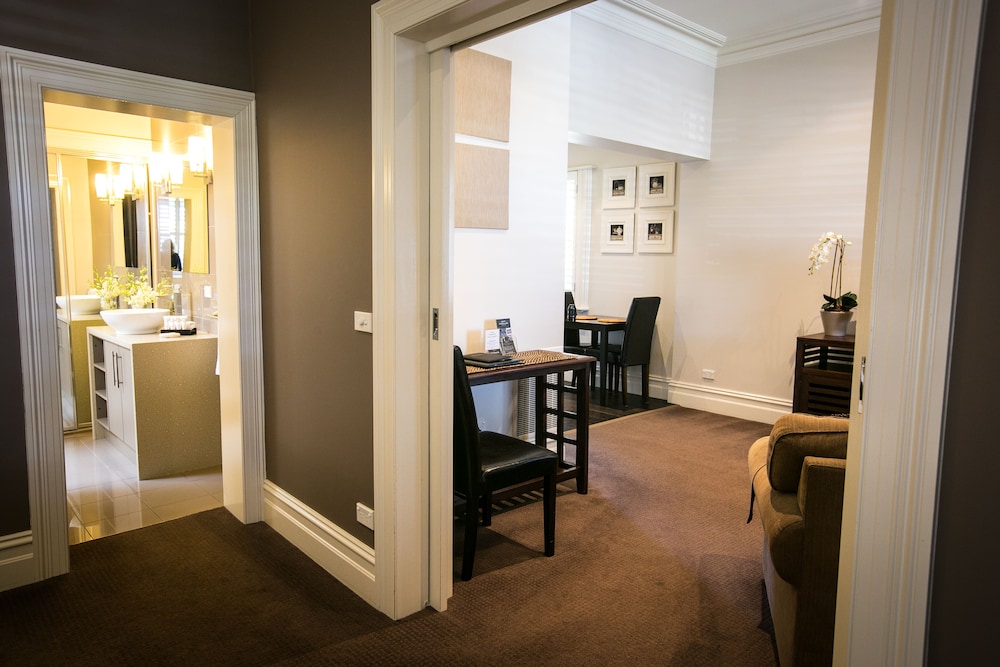 GALLERY APARTMENTS 31/38
