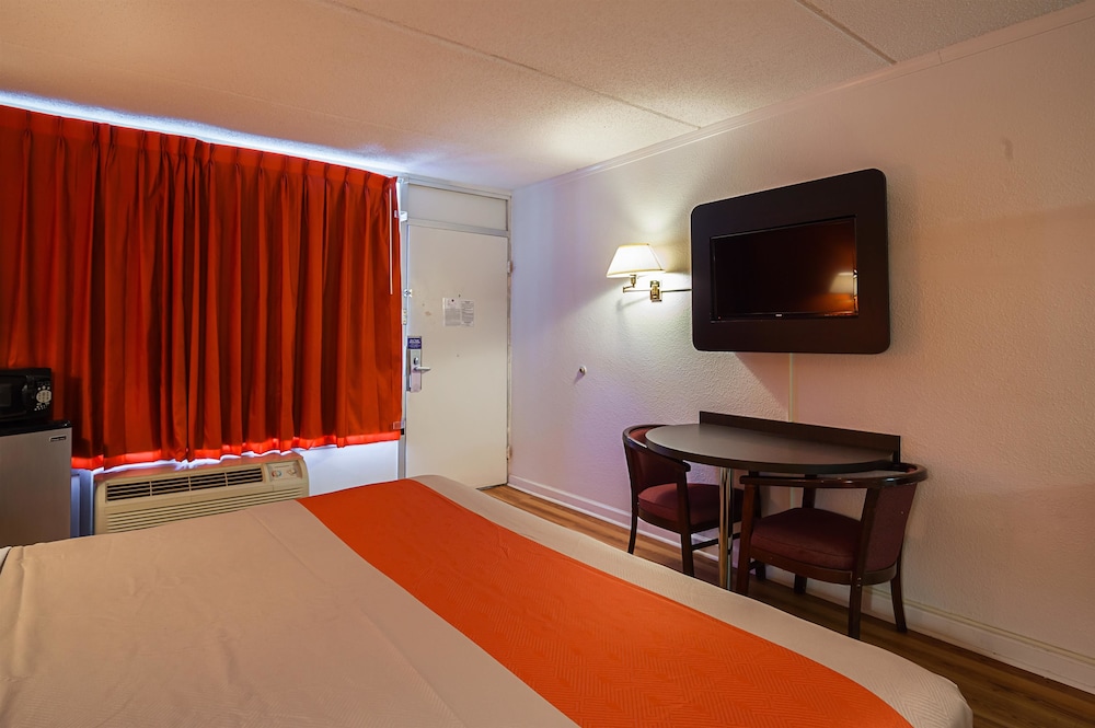 Motel6 Tifton, GA 24/42