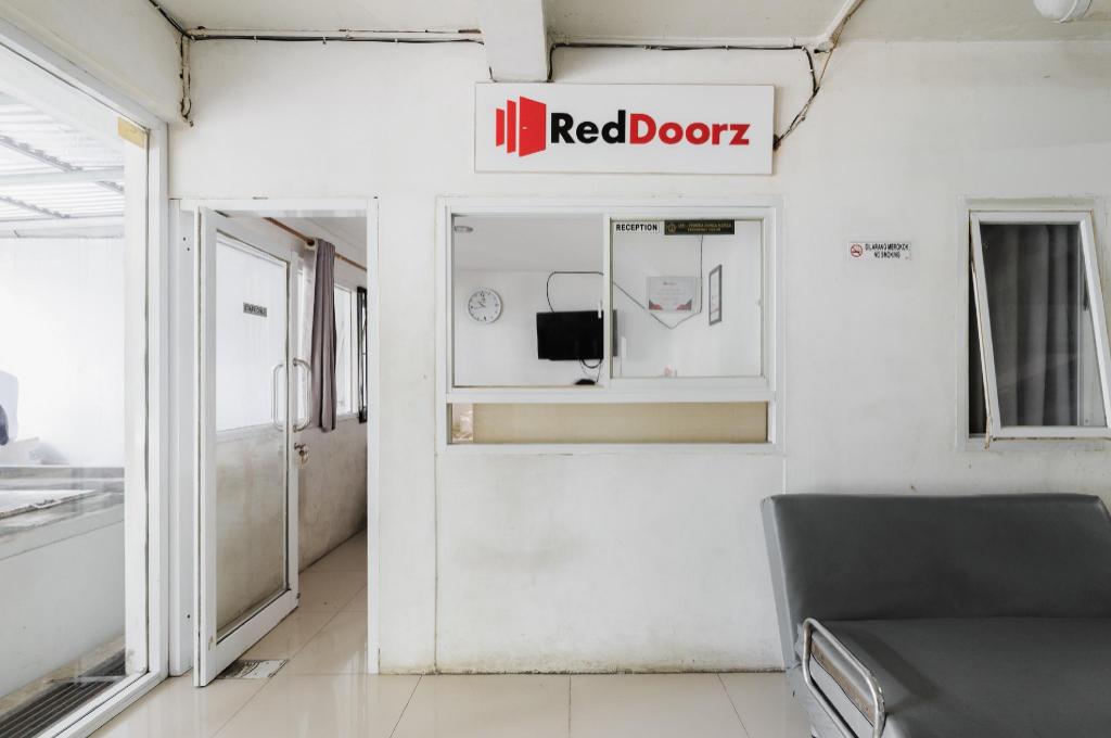 Reddoorz Near Siloam Hospital Palembang 6/56