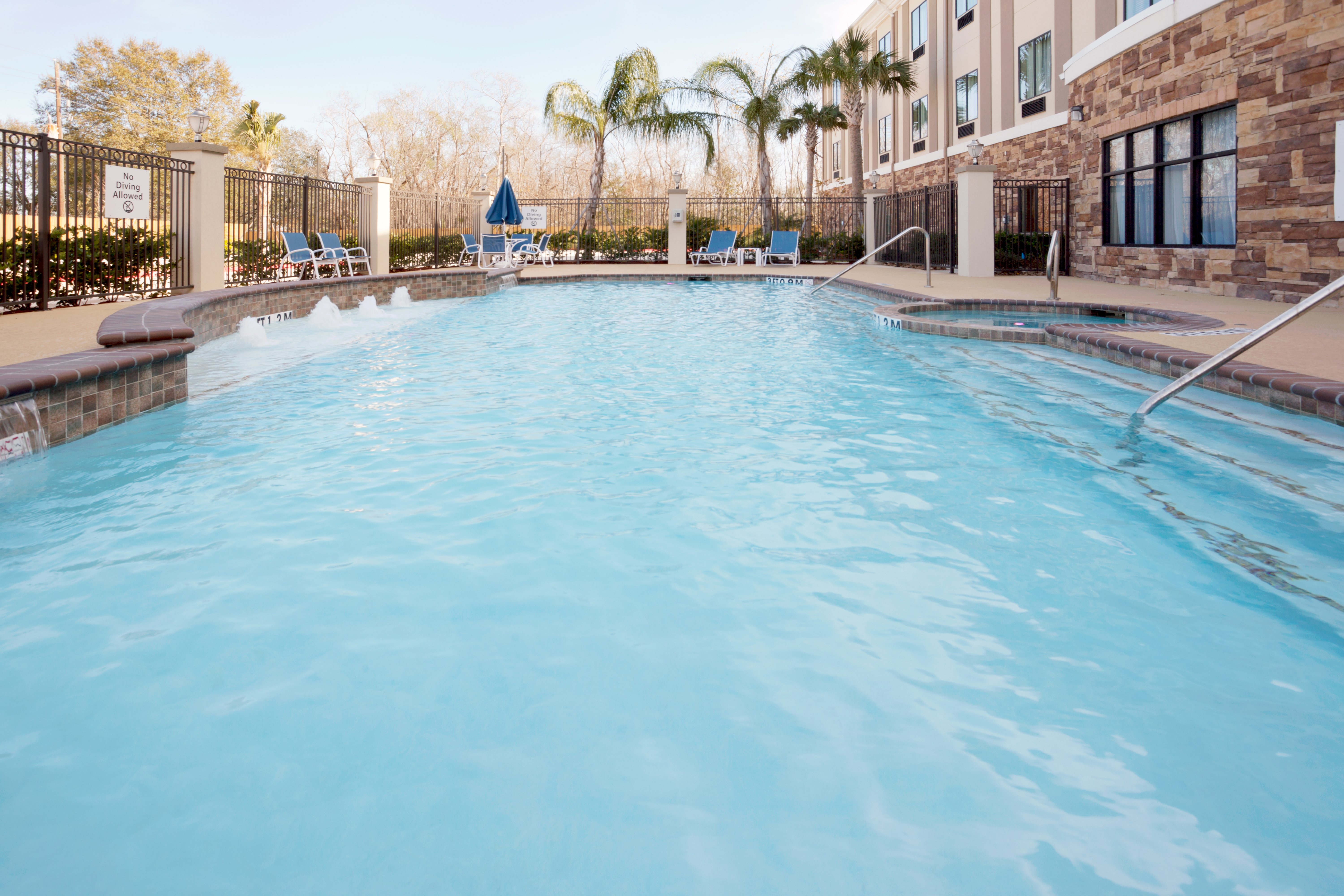 Holiday Inn Express Hotel And Suites Houston Nw Beltway 8 West Road 53/53