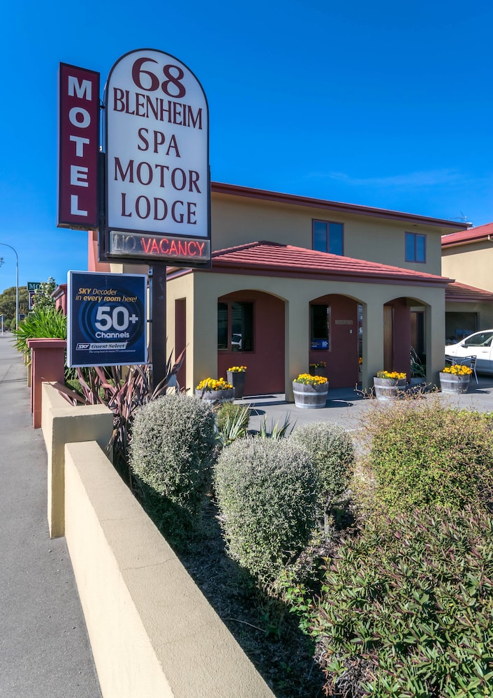Blenheim Spa Motor Lodge 41/47