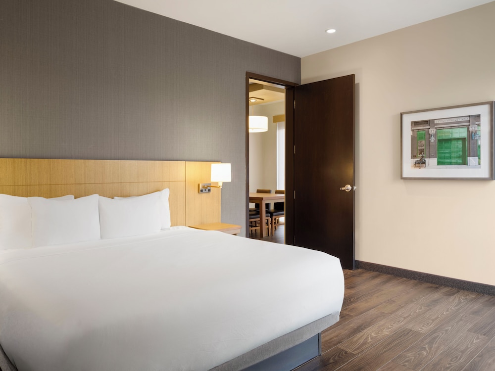 Hyatt Place Milwaukee Downtown 24/71