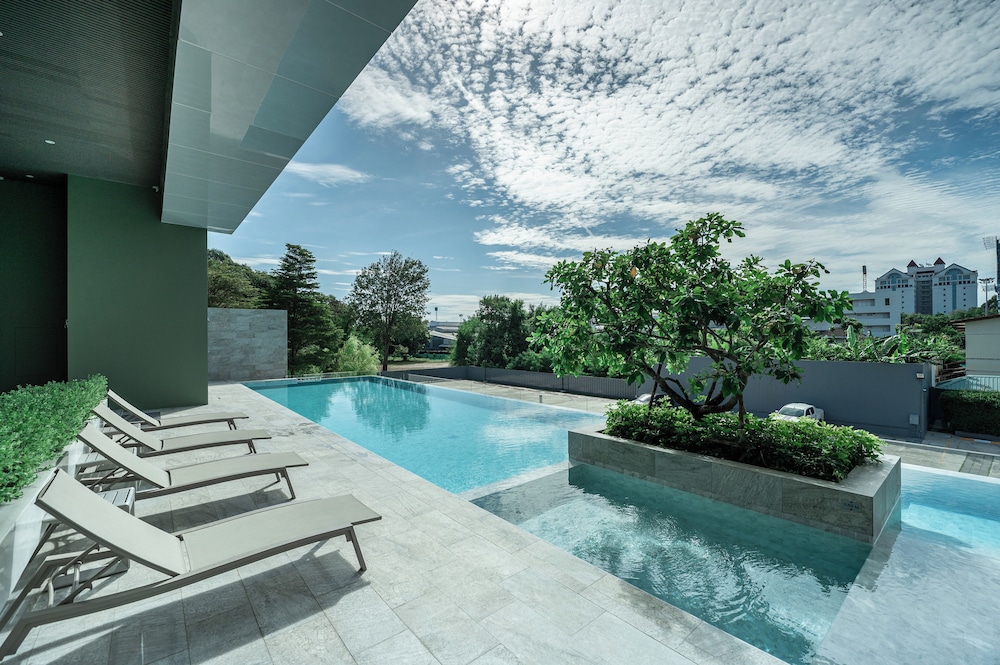 Tamarind Garden Hotel 50/55
