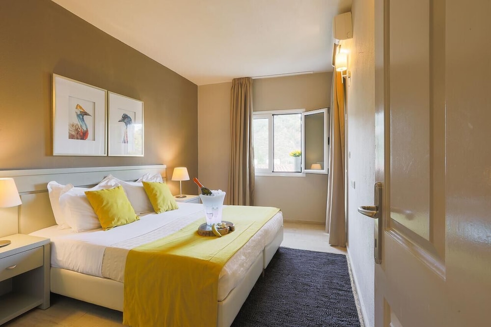 Nimfi Hotel, Skiathos 5/50