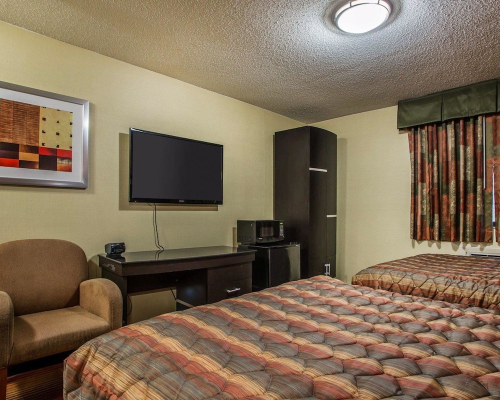 Rodeway Inn Belleville 18/30