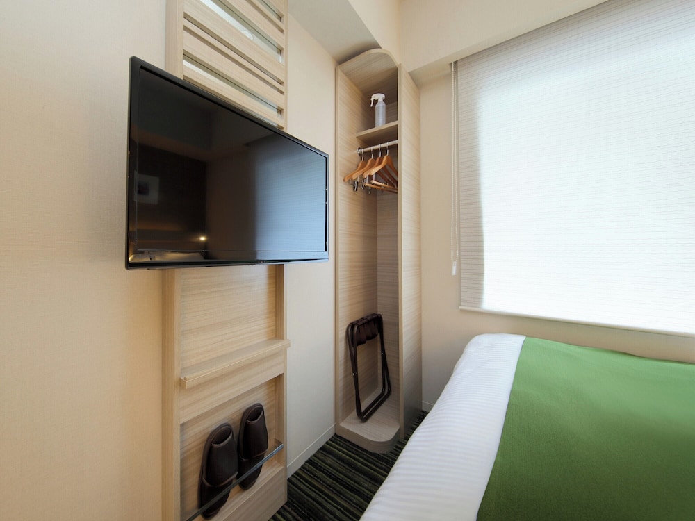 ROOM, DOUBLE BED