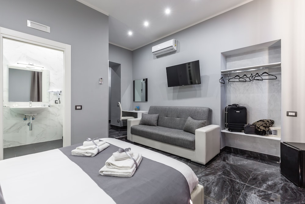 Hotel Bella Napoli Suites 38/67