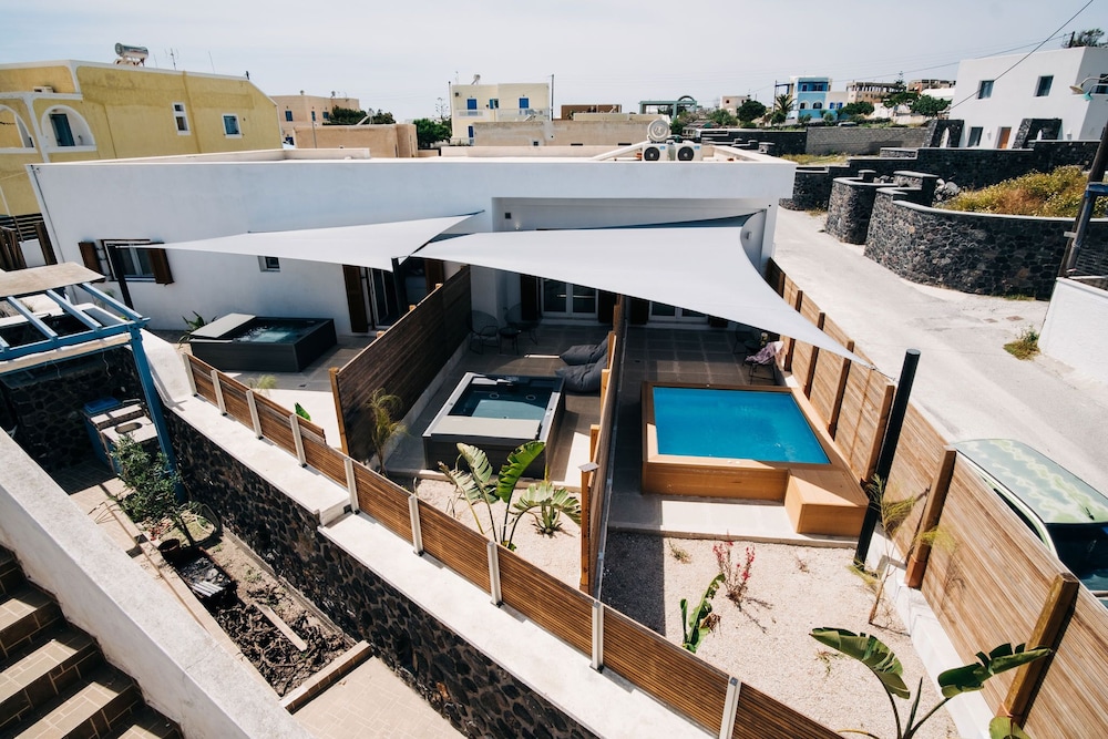 Mesanto Luxury Suites in SANTORINI