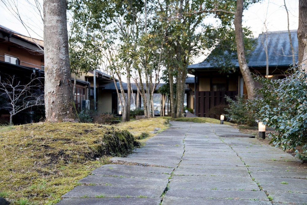 Tokiwaso 45/50