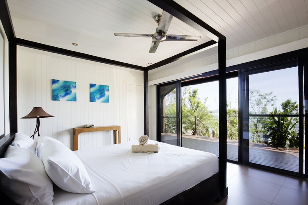 Palm Bay Resort (Adults Only 16+) 30/93