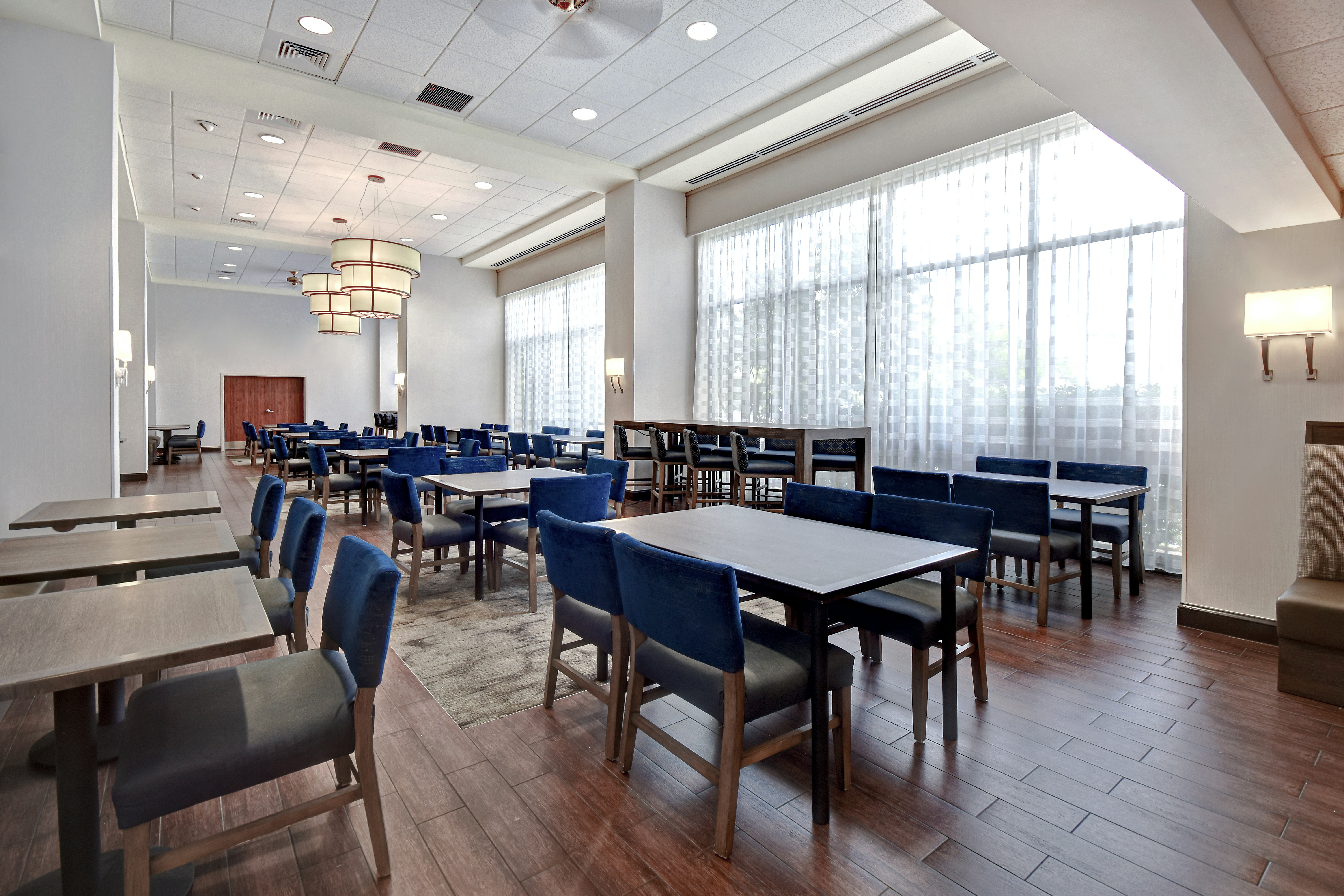 Hampton Inn & Suites Alexandria Old Town Area South 41/54