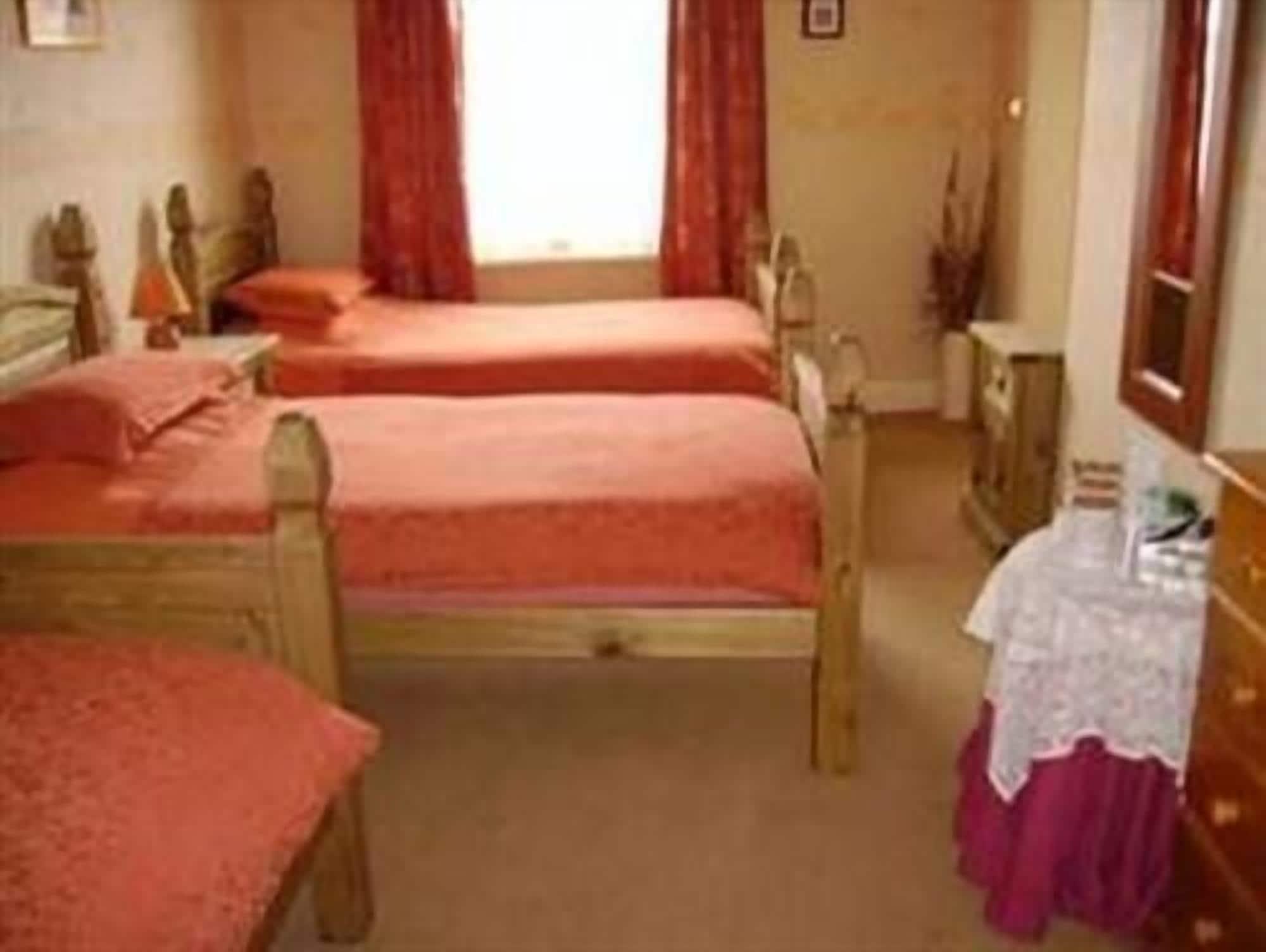 Boars Head Hotel - Inn 4/7
