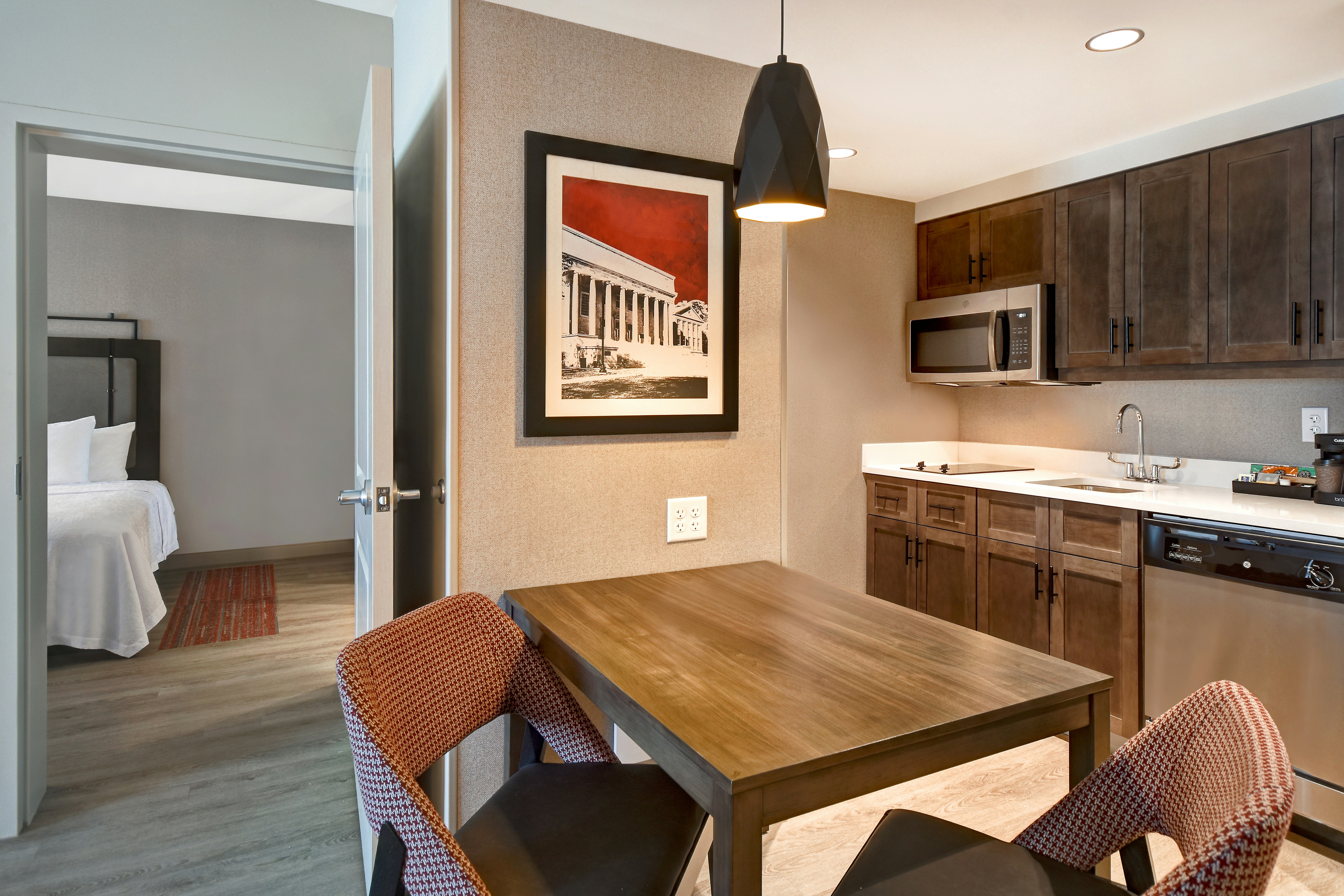 1 BEDROOM, SUITE, 2 QUEEN BEDS