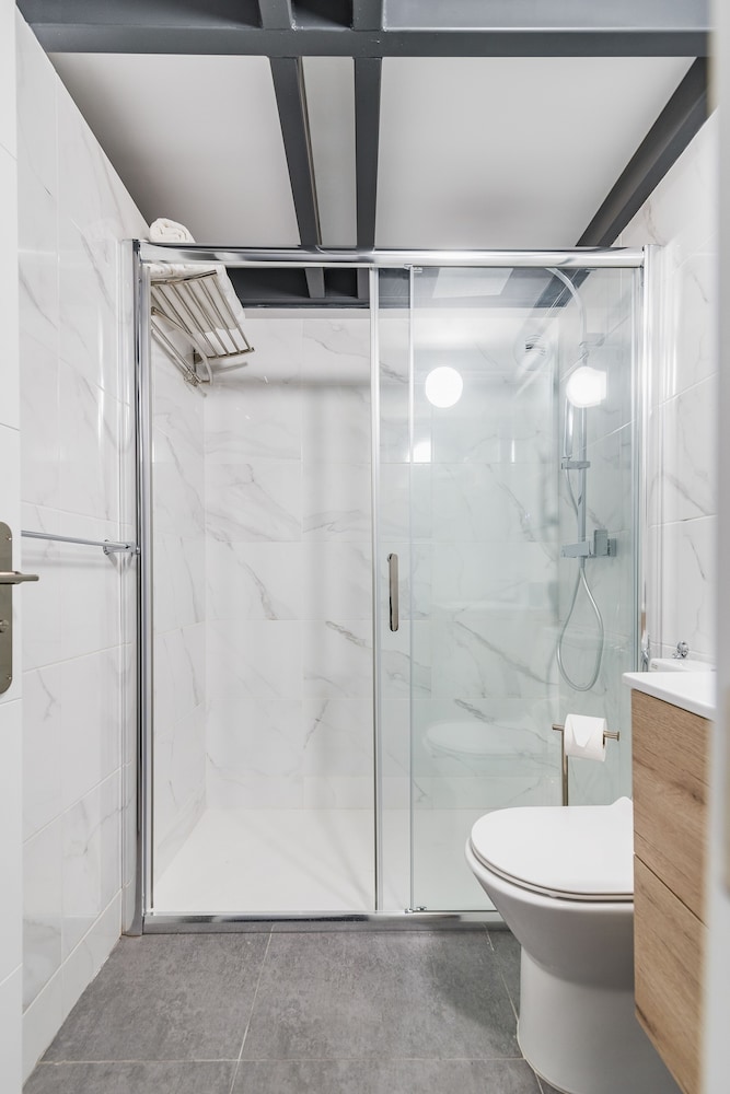 Open Sea Suites 42/47
