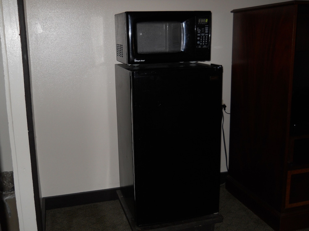 Value Inn Milwaukee South 30/47