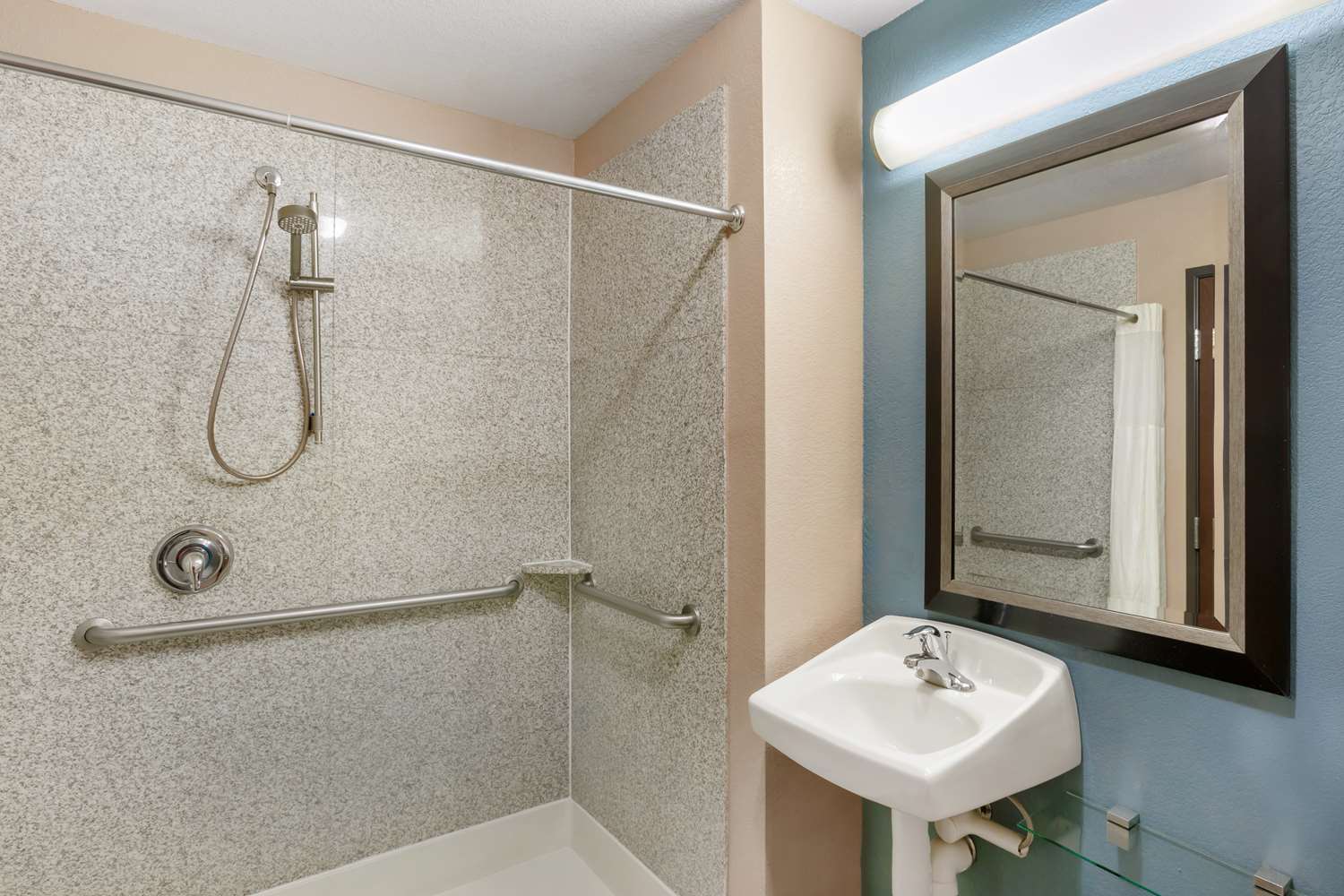 جناح بسرير كينج لذوي الإعاقة، Best Western Sonora Inn & Suites 3/3