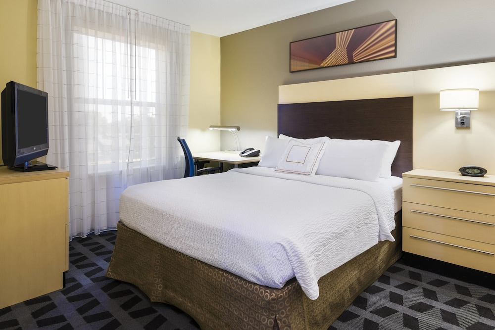 Towneplace Suites By Marriott Pensacola 14/52
