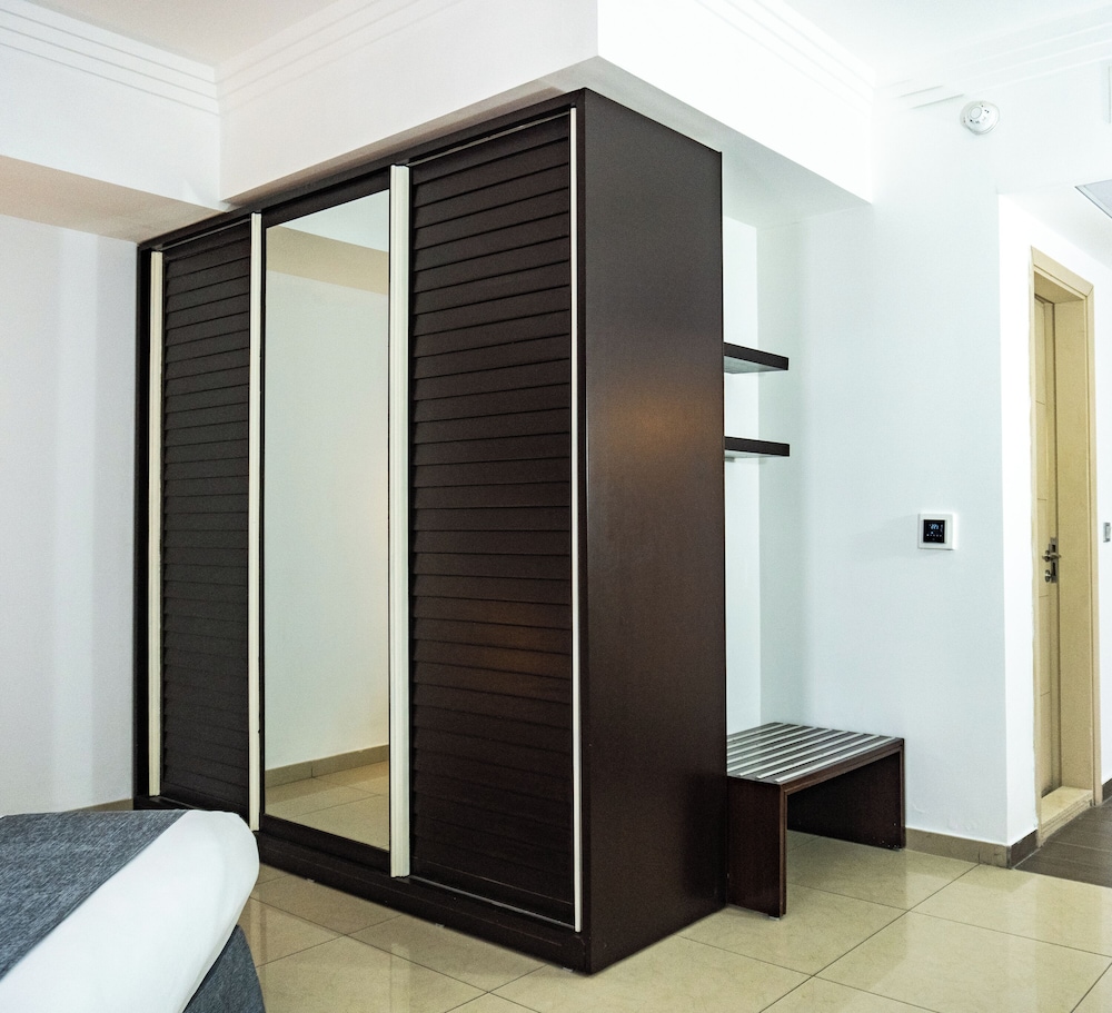 The Avenue Suites 19/46