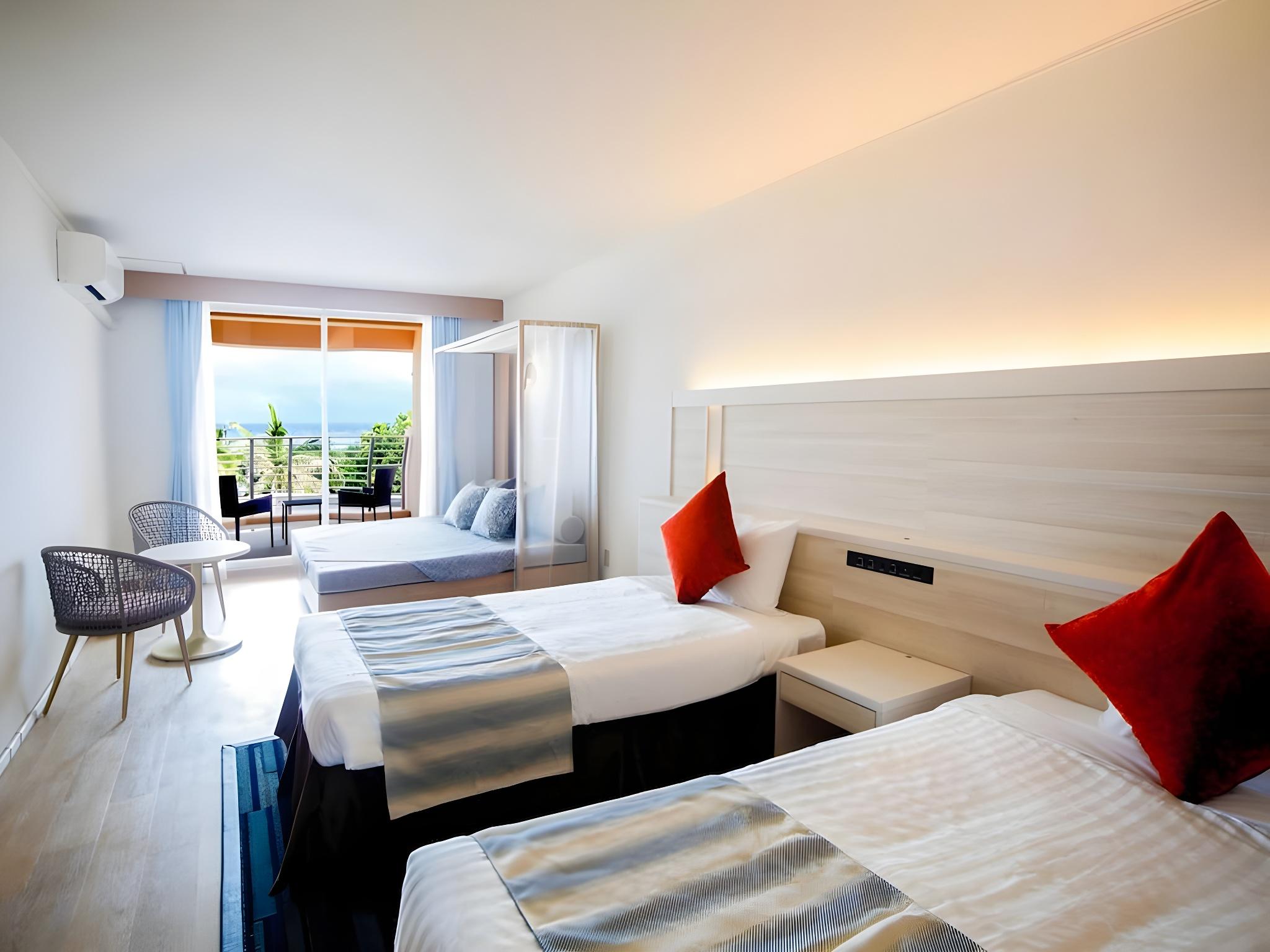 Deluxe, Twin Beds, Tower Wing