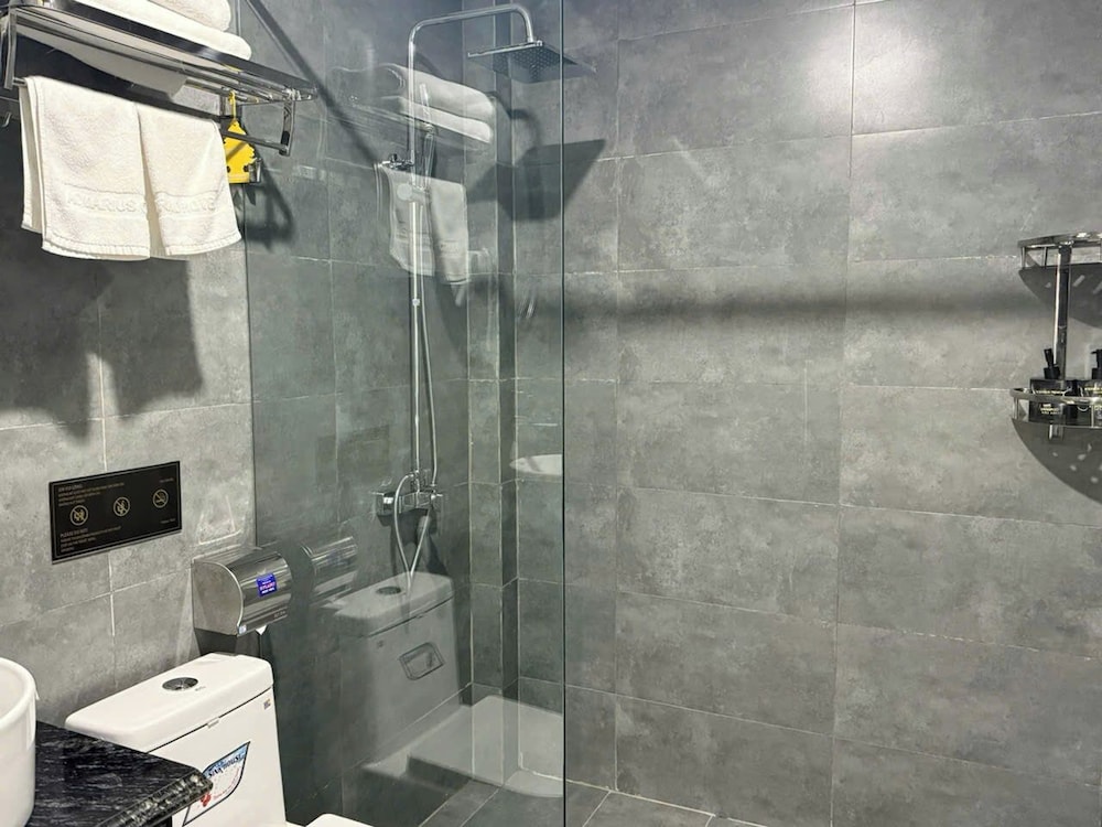 Aquarius Legend Hotel 49/50