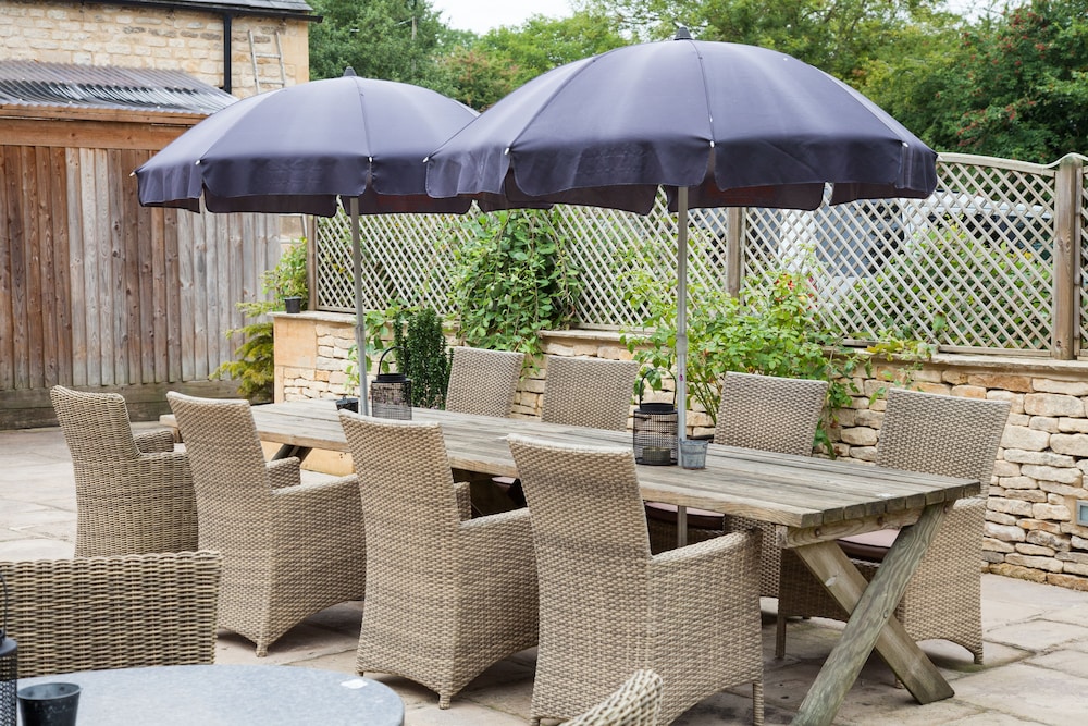 The Wychwood Inn 29/47