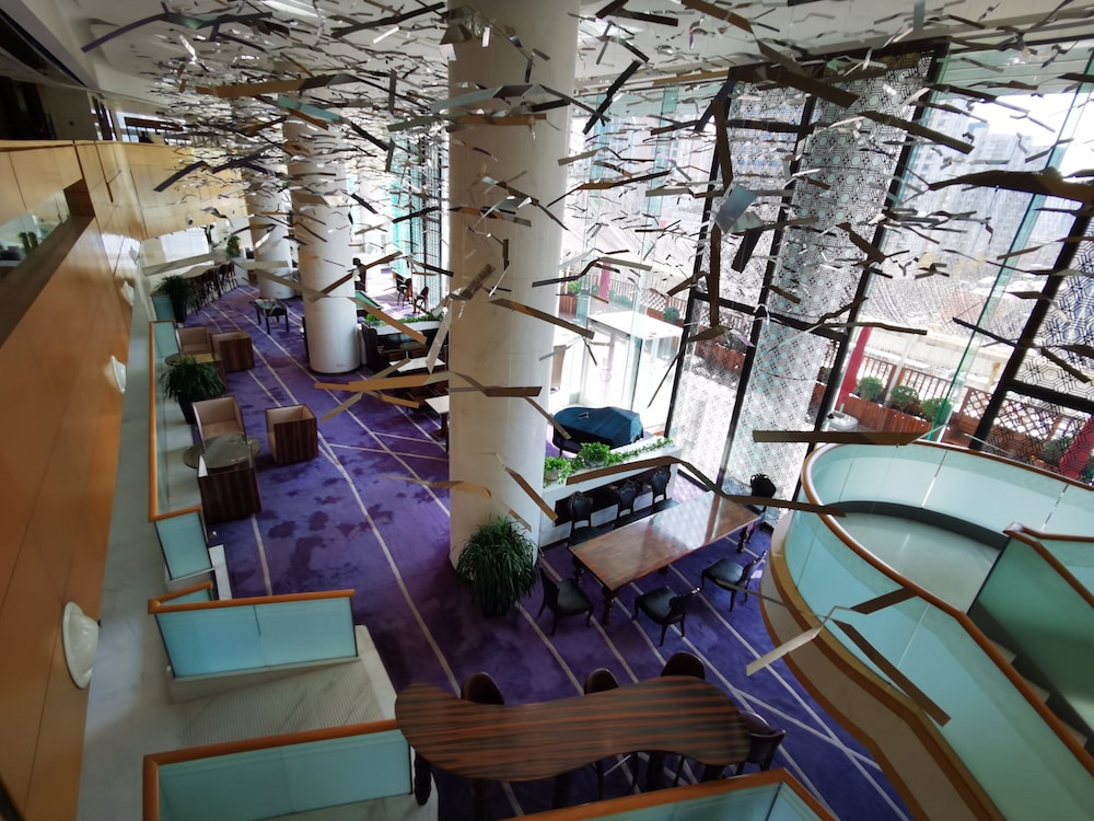 HOLIDAY INN SHIJIAZHUANG CENTRAL 3/77