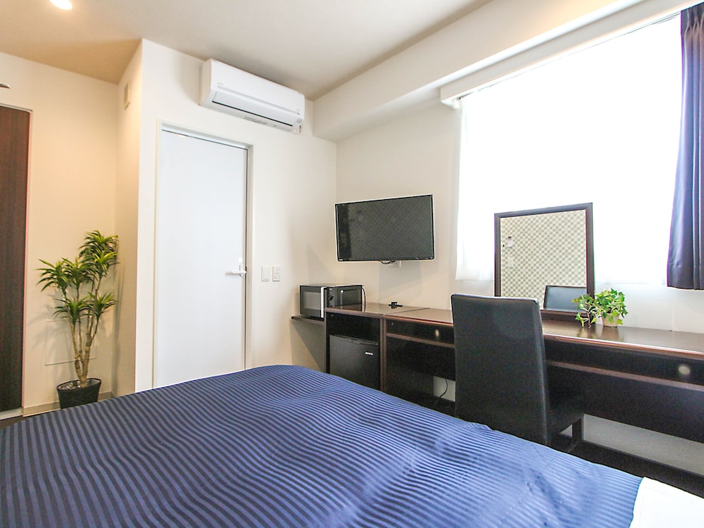 ROOM, SINGLE, SMOKING
