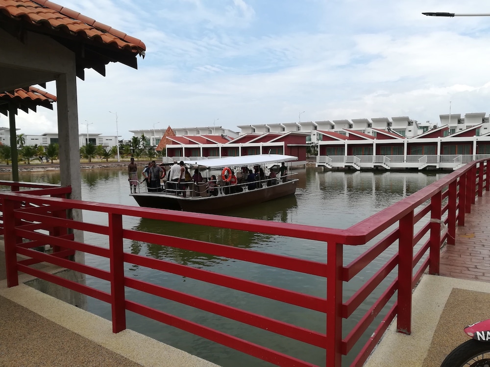 Tasik Villa International Resort photo5
