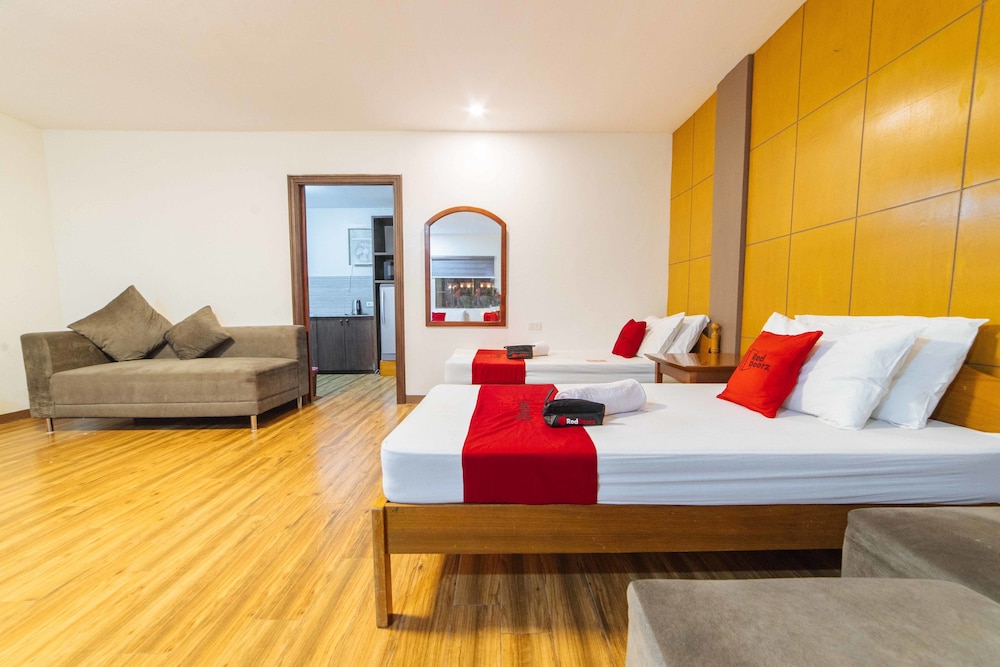 RedDoorz Plus @ Starhomes Olivianville 13/30