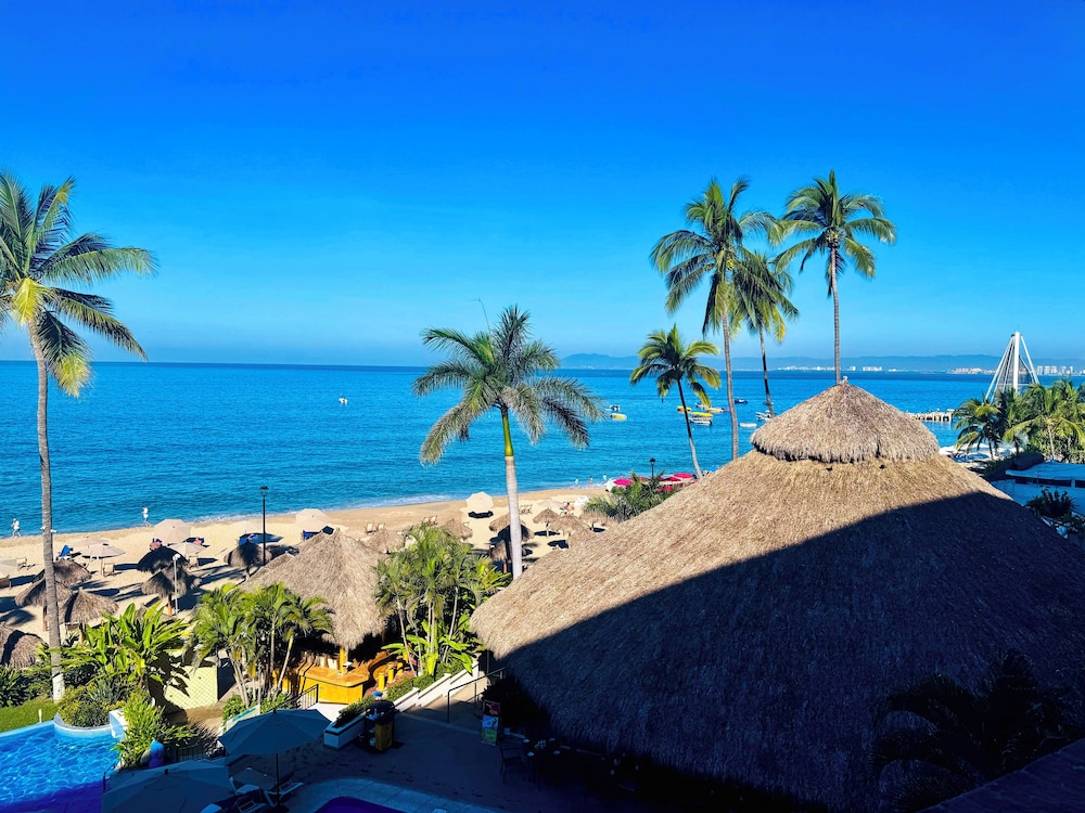 Hotel Tropicana Vallarta 40/50
