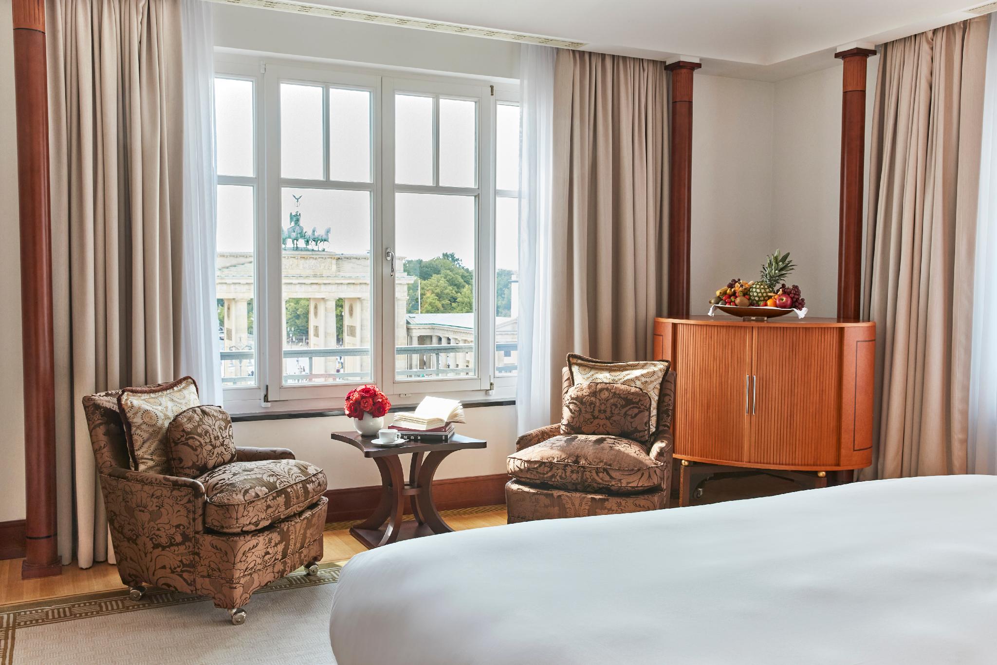 Brandenburg Gate, Suite, King Bed