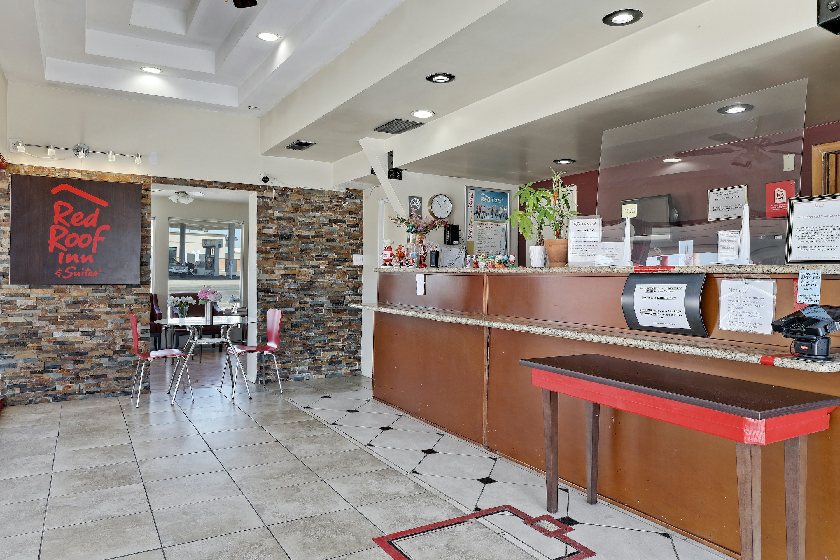 Red Roof Inn Needles 6/45