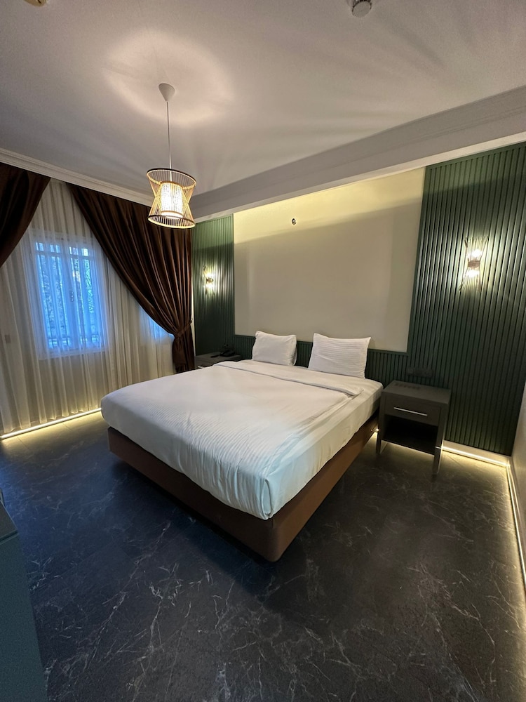 Ali Baba Hotel 17/38