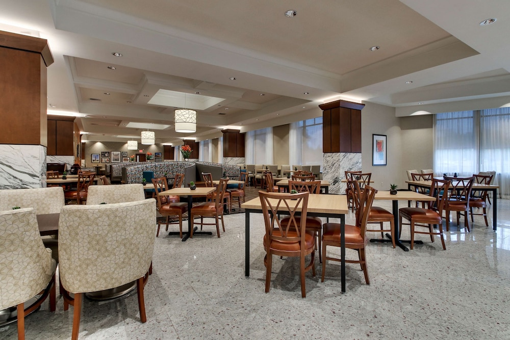 Drury Plaza Hotel Richmond 32/50