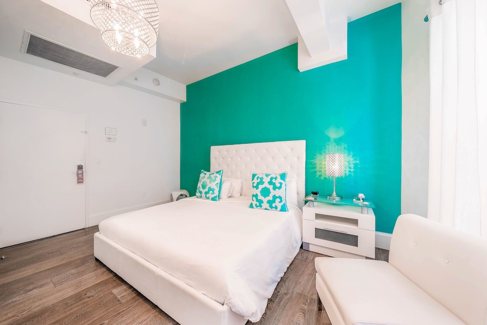 Ithaca of South Beach Hotel 15/51