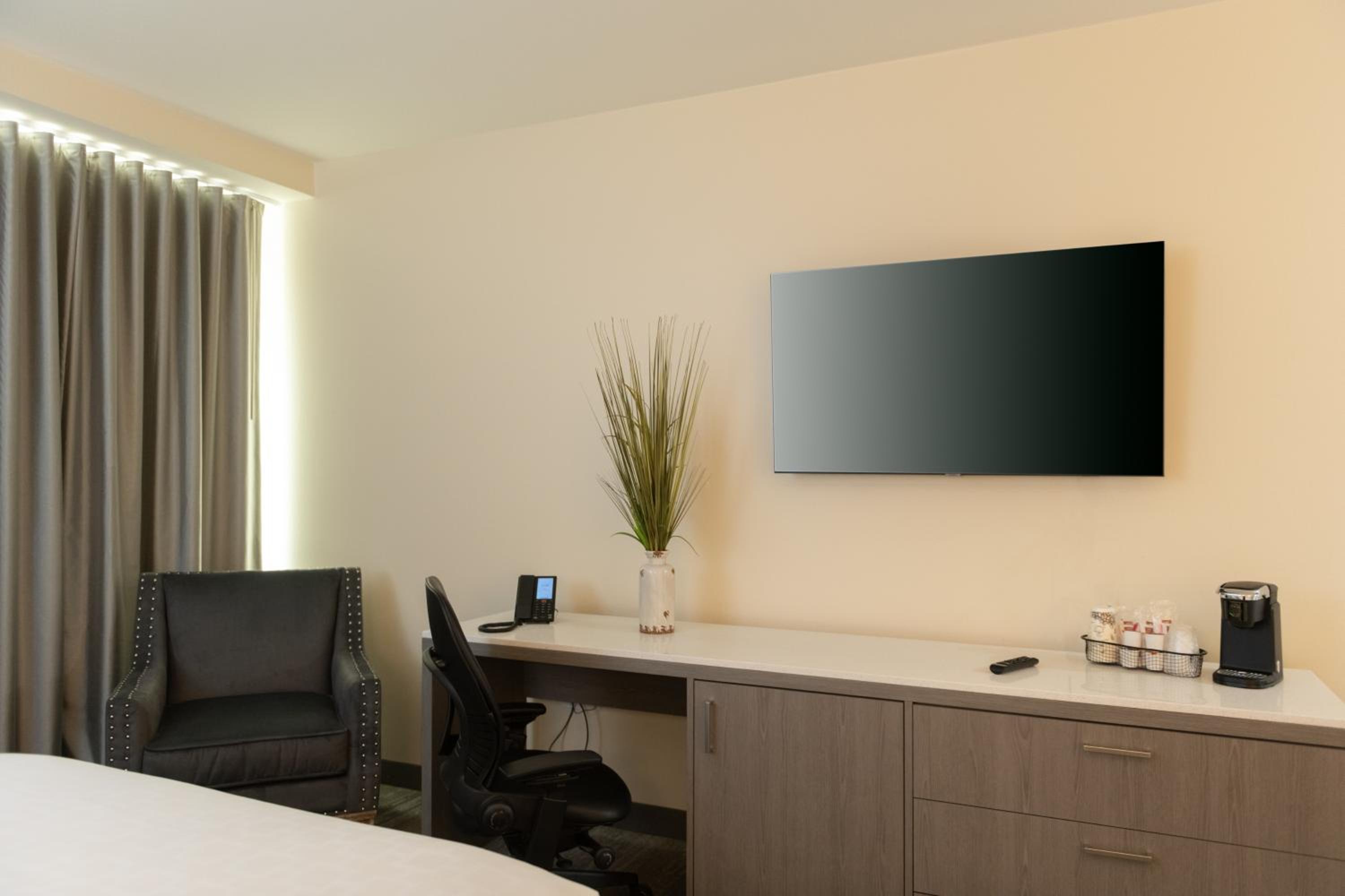 Apache Gold Resort Hotel & Casino 32/50