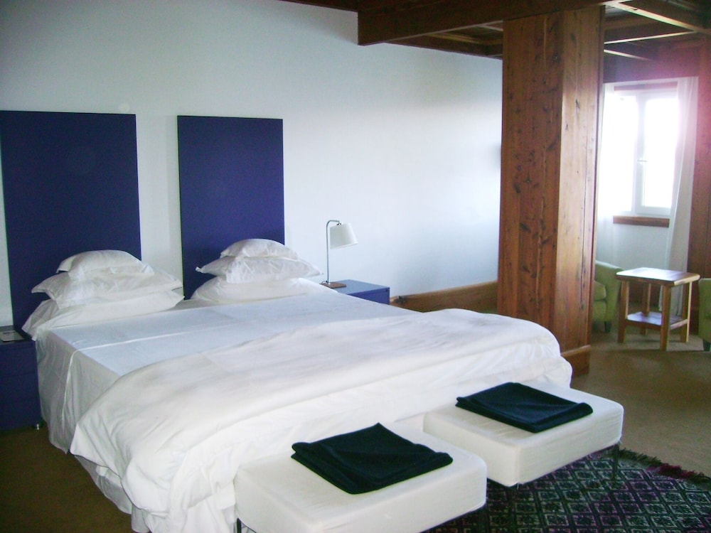 Isla Victoria Lodge 9/44