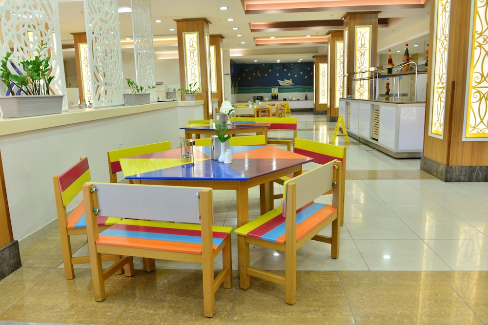 restaurant-cafeteria