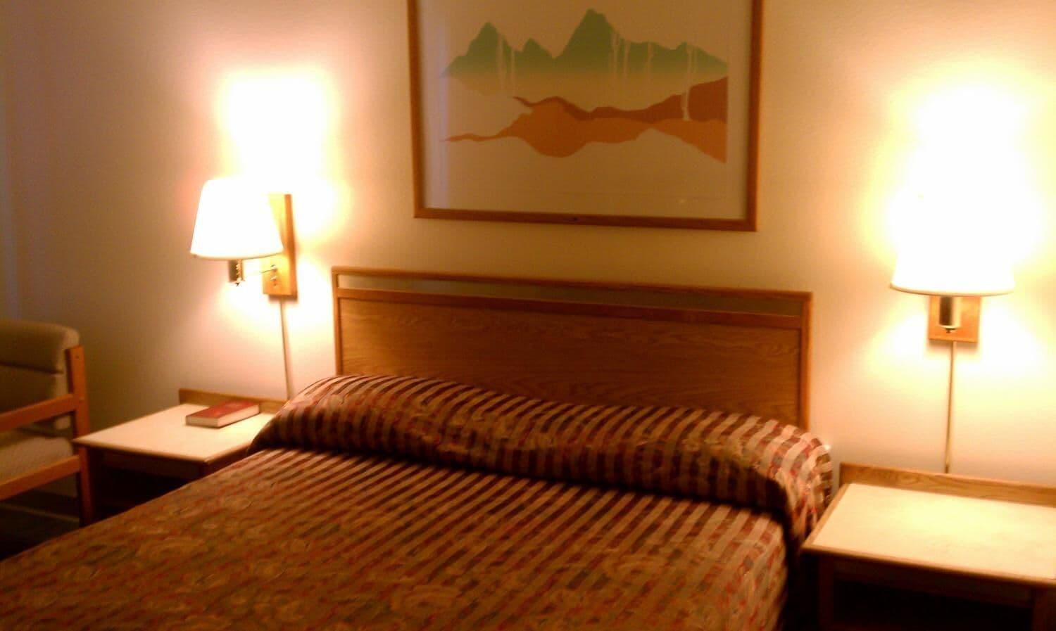 Travelers Inn 13/22
