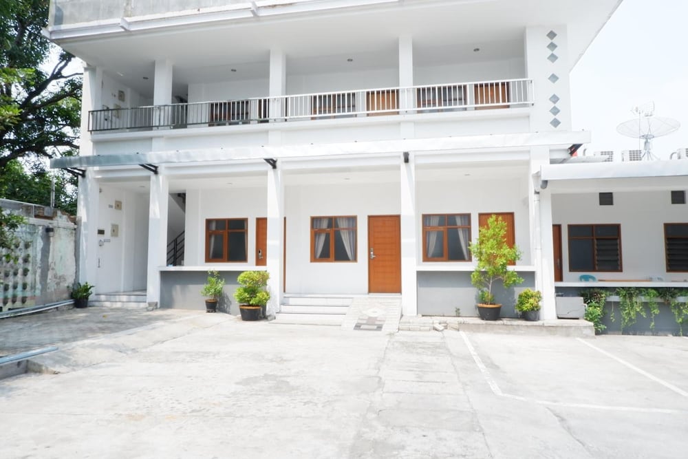 Hotel Netral Jombang 1/34