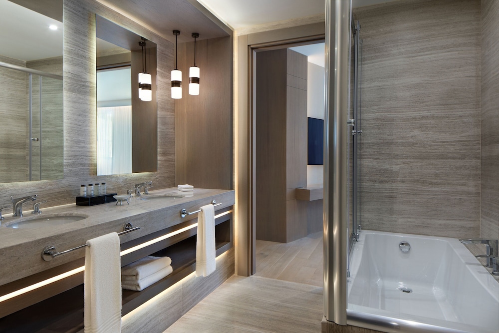 Sheraton Istanbul City Center 15/65