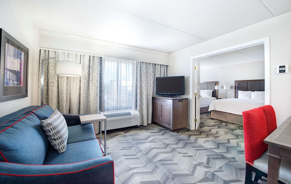 HAMPTON INN AND SUITES ATLANTA GALLERIA